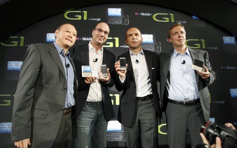 Od lewej: Peter Chou (HTC Corp.), Andy Rubin (Google), Chris Schläffer (Deutsche Telekom), Cole Brodman (T-Mobile USA)